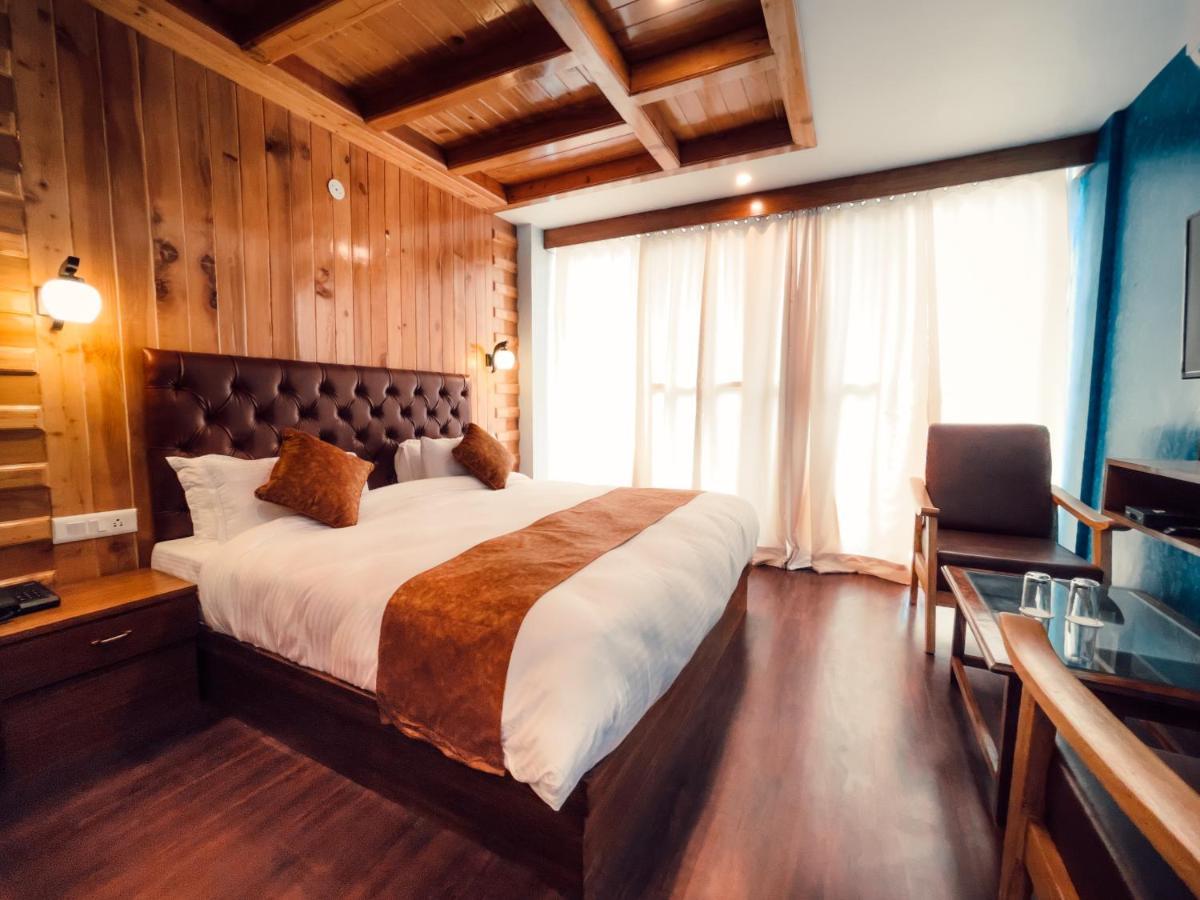 Hotel New Vistas Manāli Extérieur photo