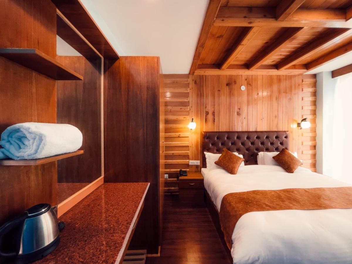 Hotel New Vistas Manāli Extérieur photo