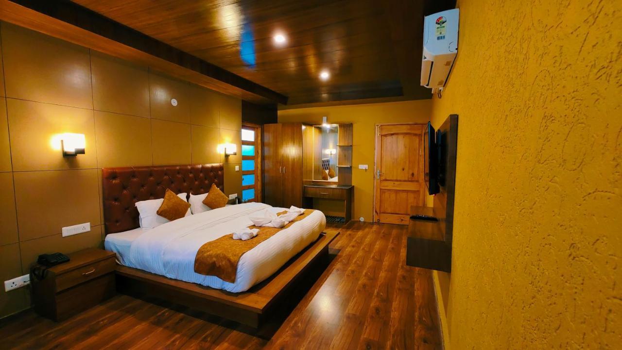 Hotel New Vistas Manāli Extérieur photo
